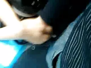जिद्दी लड़की के फुल  ...