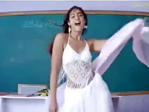 आकर्षक रेड इंडियन मे ...
