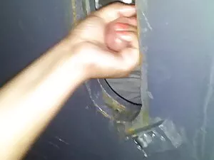 एक महिला, एक स्थिति  ...