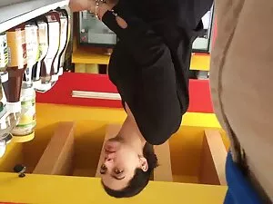 जिद्दी महिला, बस फुल ...