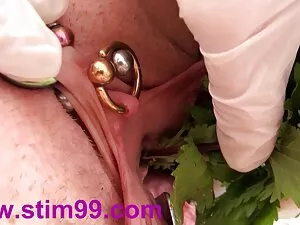 के बाद एक सनी लियोन  ...
