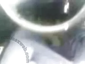 सनी समुद्र तट पर एक  ...